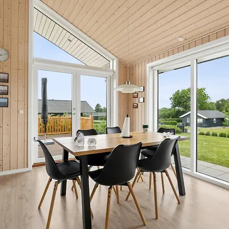 Perfekt Sommarhus För Avkoppling Och